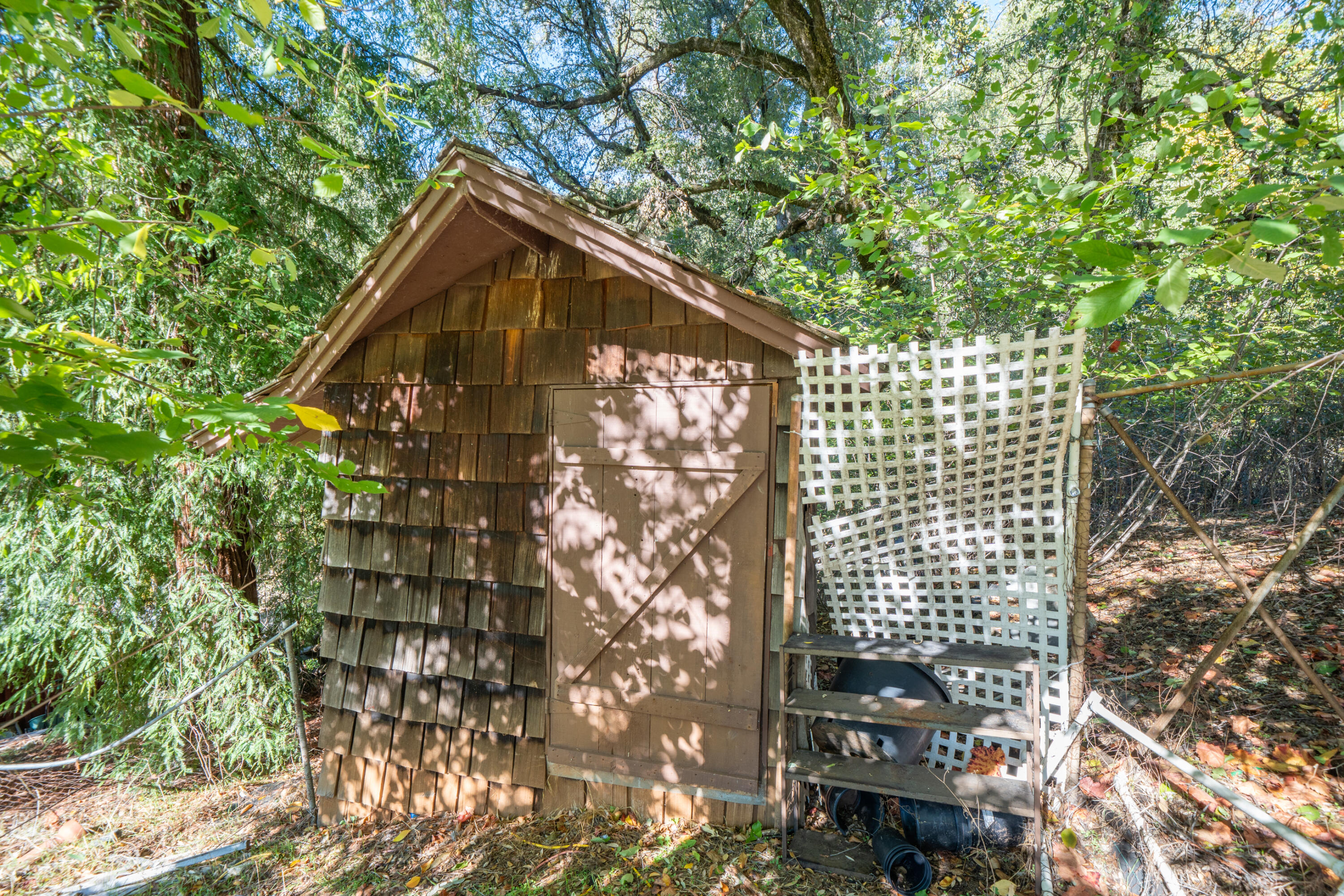 20389 Our Road Lakehead, CA 96051 - Photo 24 of 92 WELL HOUSE