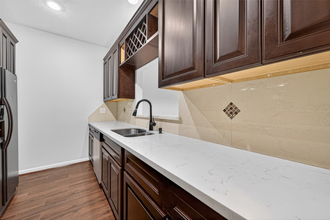 6000 Reims Road, Unit 2204 Houston, TX 77036 - Photo 15 of 37