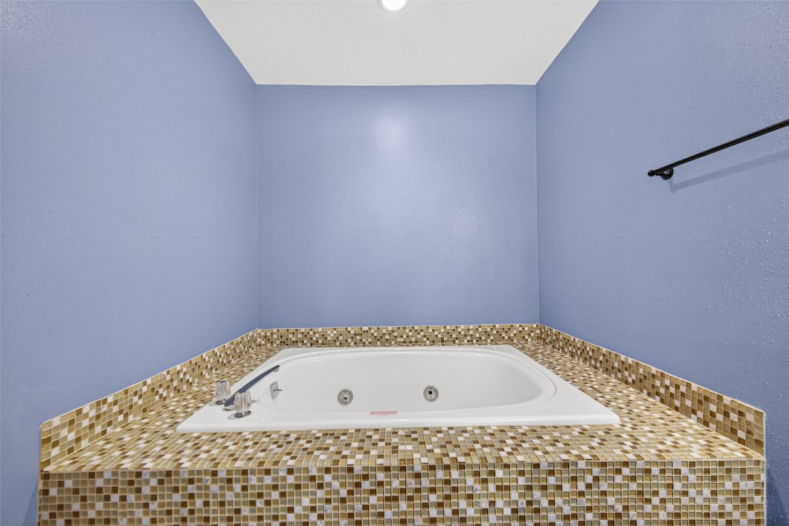 6000 Reims Road, Unit 2204 Houston, TX 77036 - Photo 26 of 37