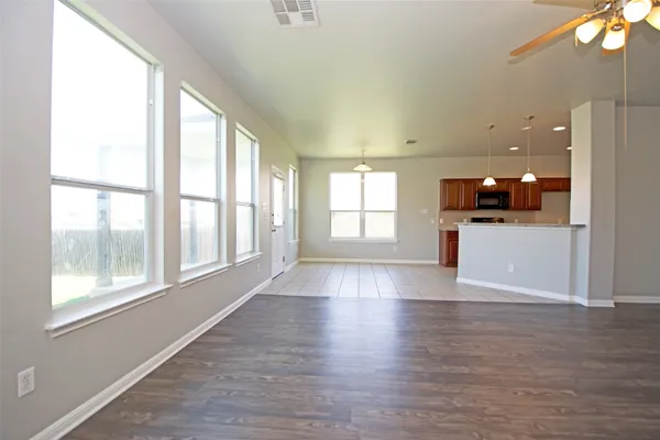 $2,400 | 6800 Cromarty Lane, Austin, TX 78754