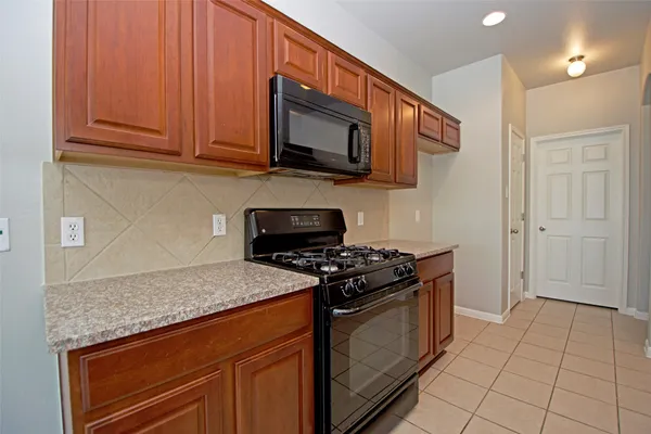 $2,400 | 6800 Cromarty Lane, Austin, TX 78754