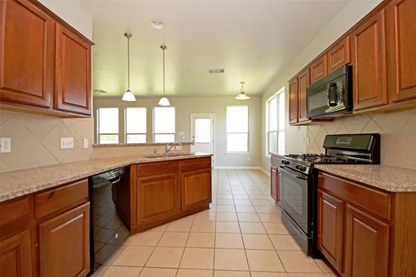 $2,400 | 6800 Cromarty Lane, Austin, TX 78754