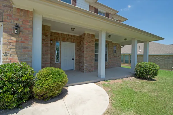 $2,400 | 6800 Cromarty Lane, Austin, TX 78754