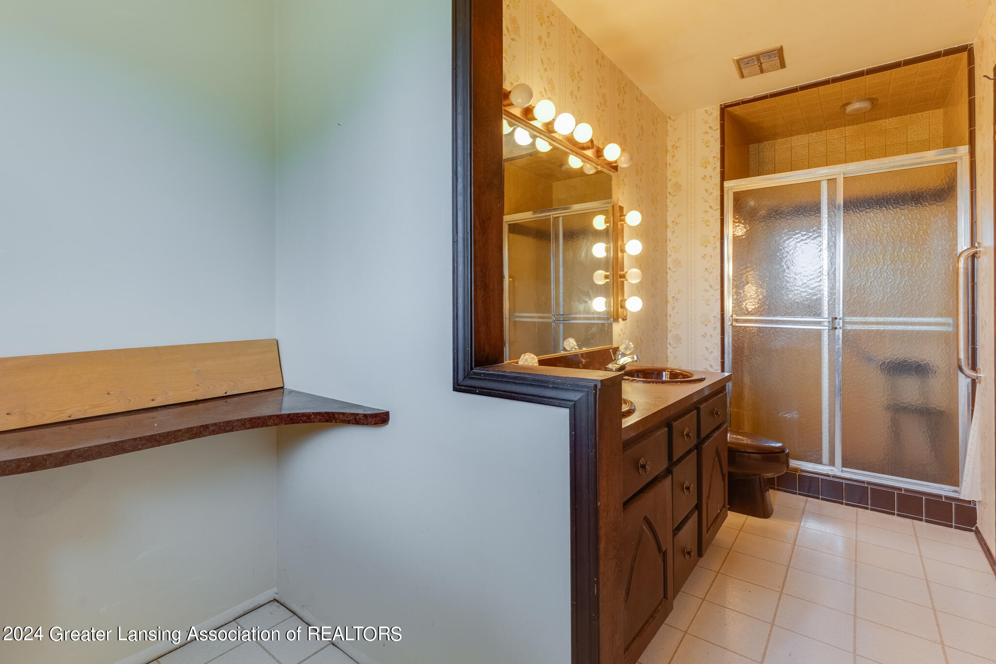 5510 Meridian Road Haslett, MI 48840 - Photo 34 of 93 5510_Meridian_BROCK-89