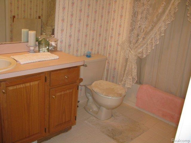 69736 Henry Ross Drive Romeo, MI 48065 - Photo 21 of 25 Henry Ross #21 Bathroom