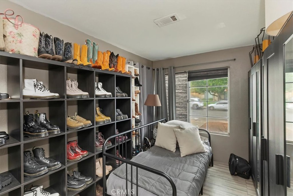 156 South Loretta Street Rialto, CA 92376 - Photo 18 of 31