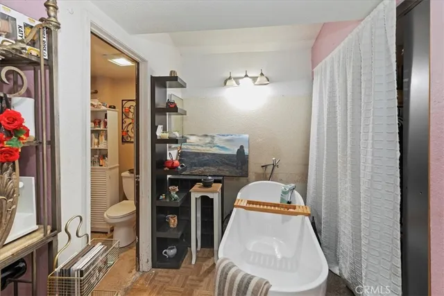 a view of utility room