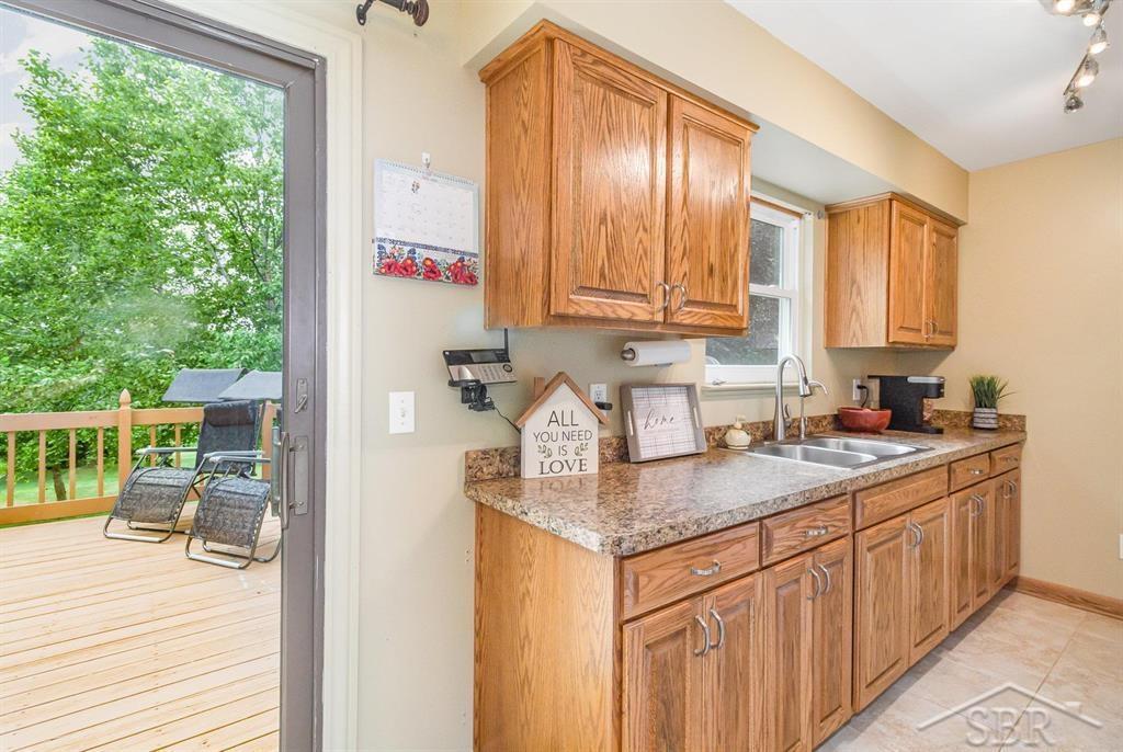 5765 Crandall Road Howell, MI 48855 - Photo 12 of 39