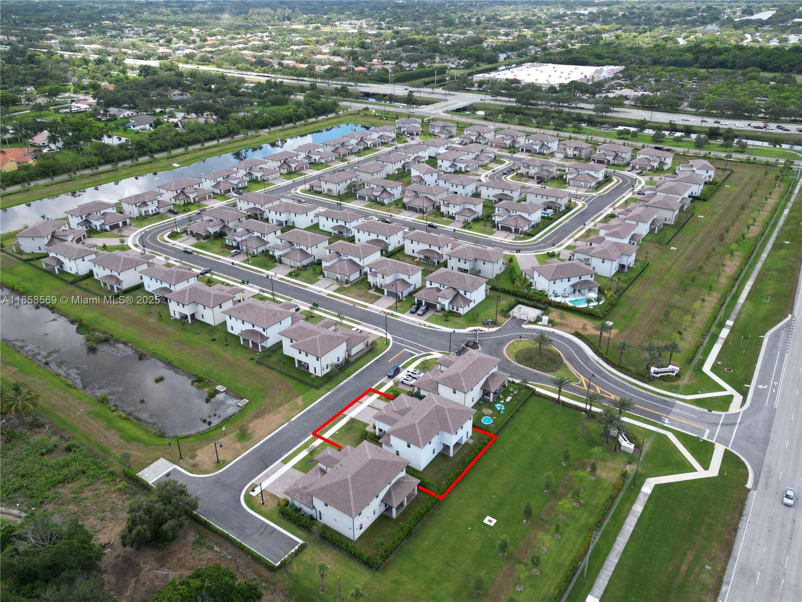 4255 Southwest 123rd Terrace Davie, FL 33330 - Photo 35 of 36