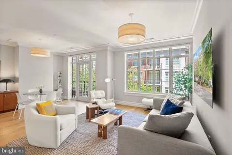 $1,025,000 | 6900 Fleetwood Road, Unit 415, McLean, VA 22101
