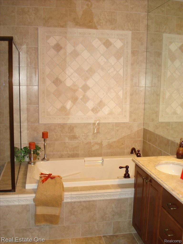 543 City View Court, Unit 31 Rochester, MI 48306 - Photo 7 of 13 pine orchard 090