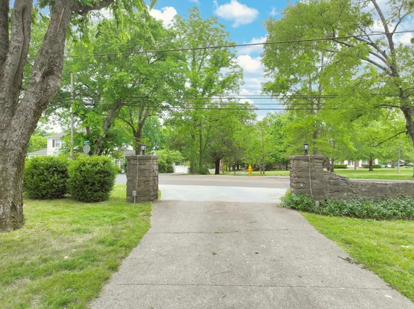 $799,900 | 655 East Main Street, Gallatin, TN 37066