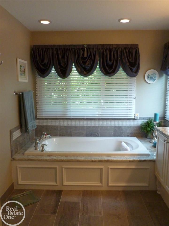1901 Grayslake Drive Rochester Hills, MI 48306 - Photo 34 of 45