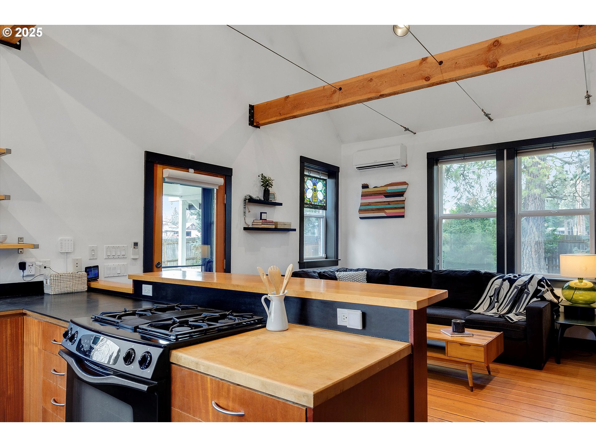 1906 Orchard Road Hood River, OR 97031 - Photo 12 of 42 Gallery Image 12