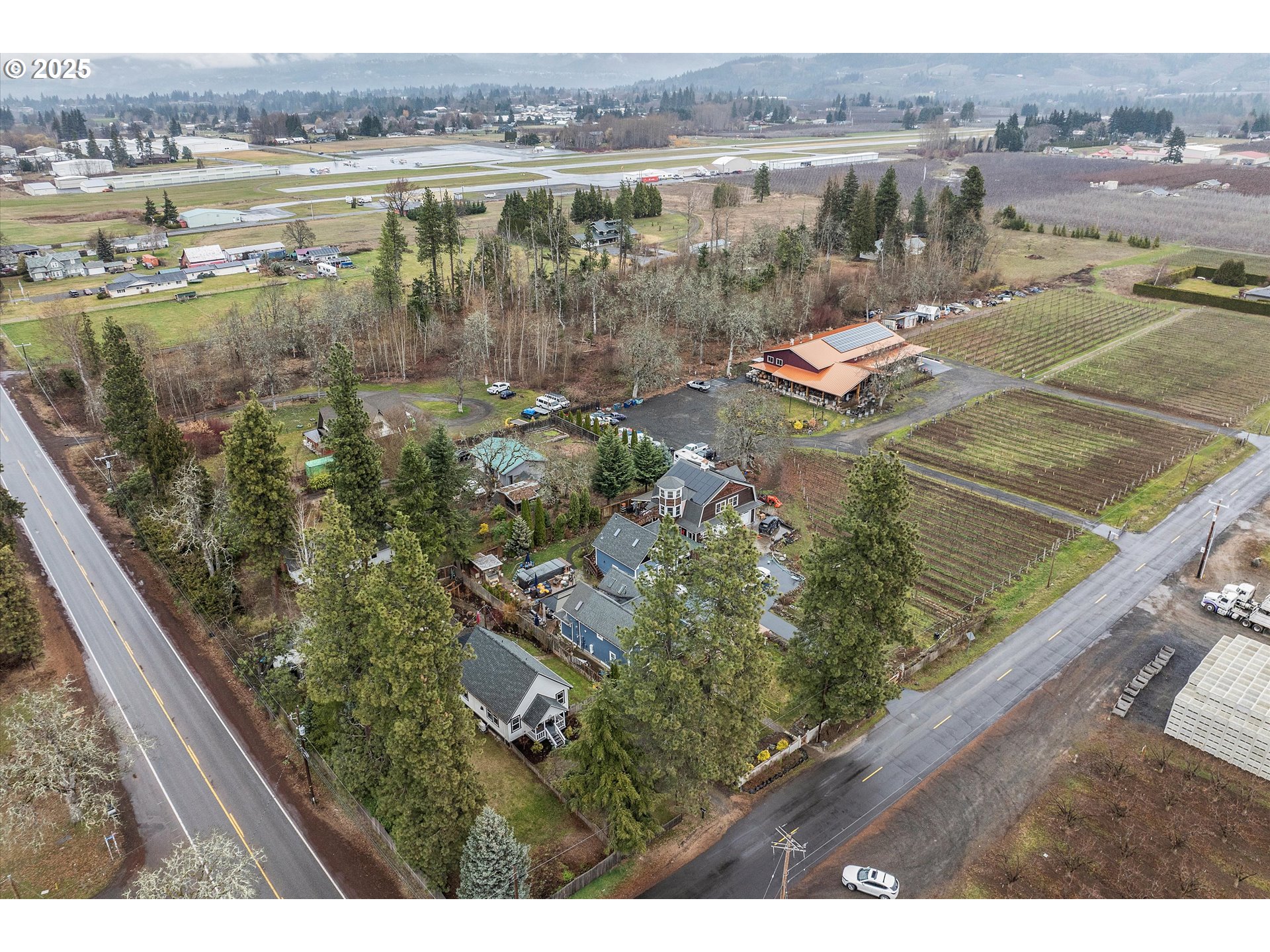 1906 Orchard Road Hood River, OR 97031 - Photo 38 of 42 Gallery Image 38