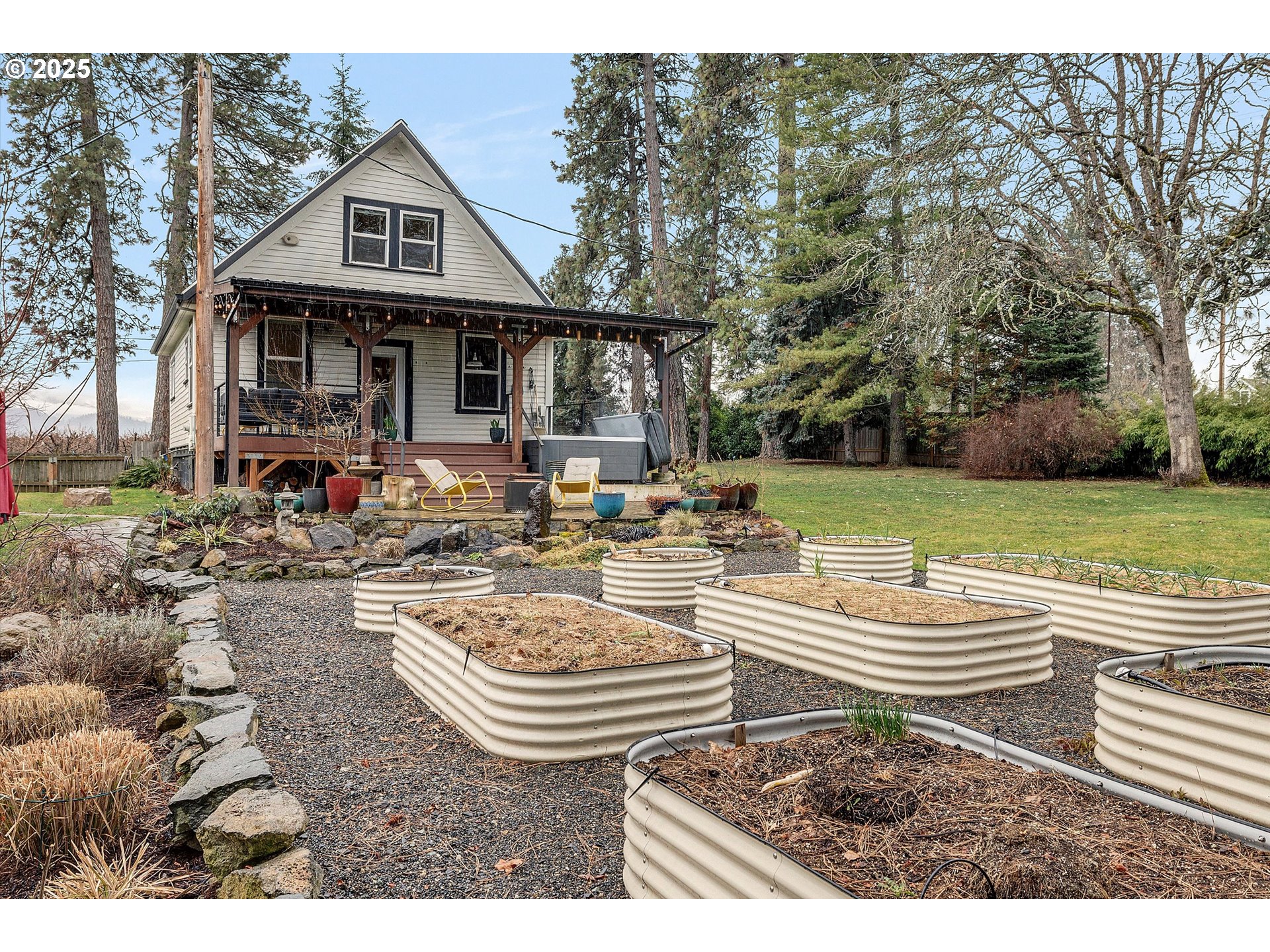 1906 Orchard Road Hood River, OR 97031 - Photo 4 of 42 Gallery Image 4