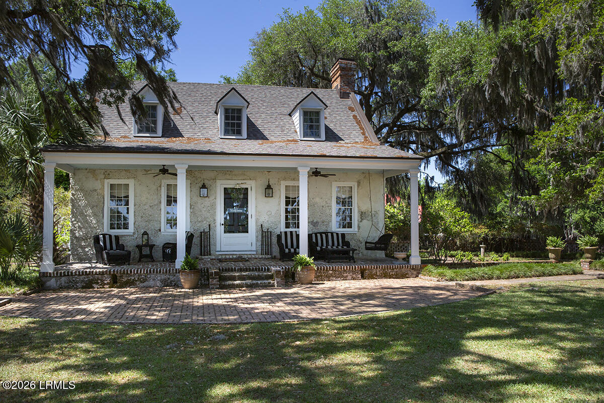 98 Gautier Place Beaufort, SC 29902 - Photo 12 of 24 Front view of Historic Retreat House
