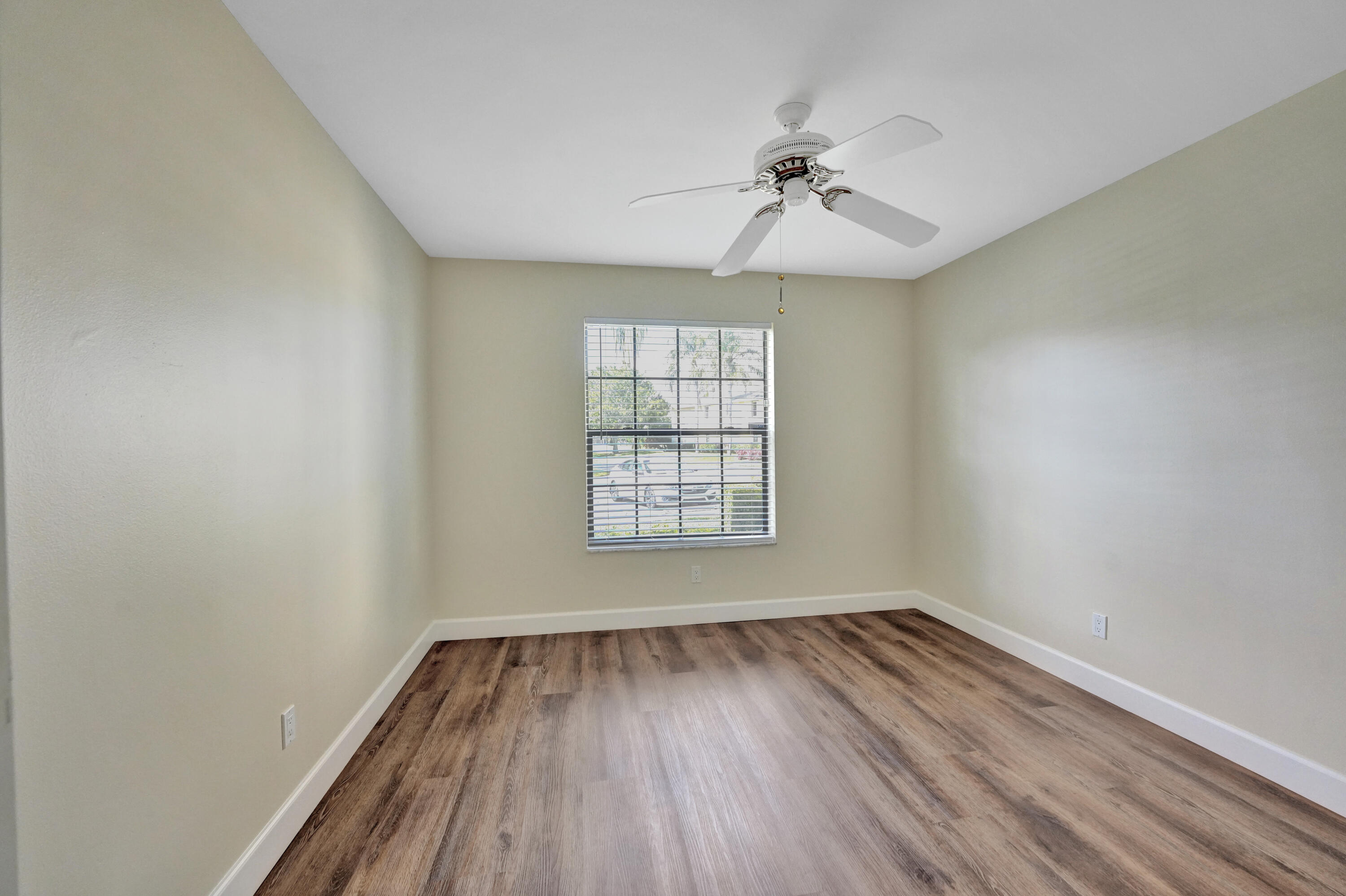 2001 Keystone Drive, Unit B Jupiter, FL 33458 - Photo 12 of 50 RJP00901