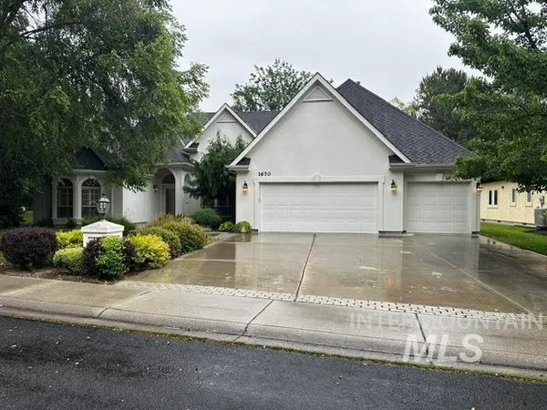 $899,900 | 1670 South Willow Lake Way, Eagle, ID 83616