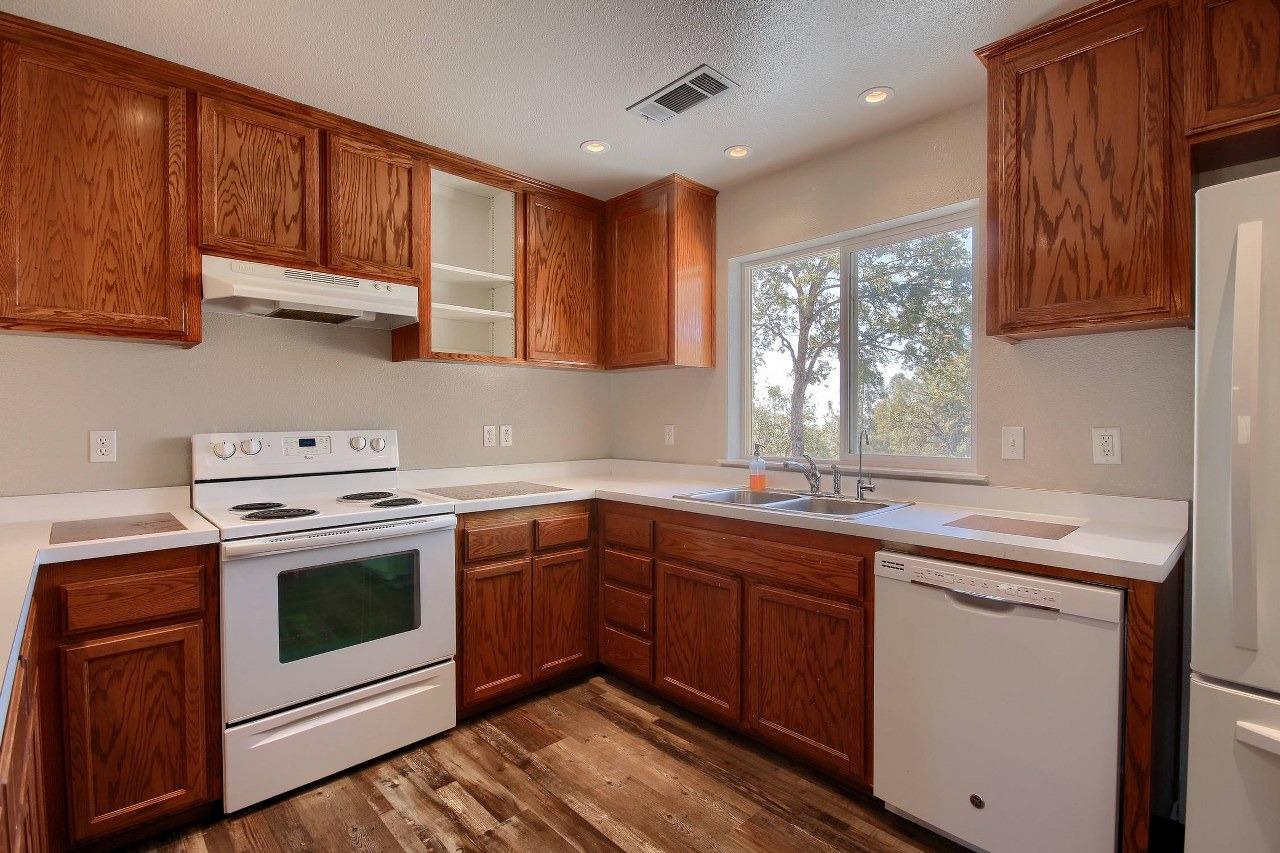 4840 Moonshadow Road Mariposa, CA 95338 - Photo 12 of 48 Gallery Image 12