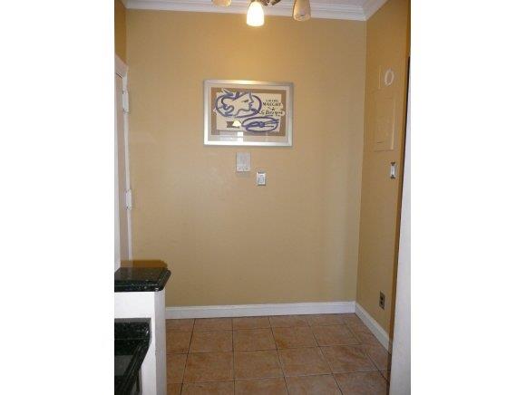 7101 Colonial Road, Unit R6G Brooklyn, NY 11209 - Photo 7 of 10 Entry foyer