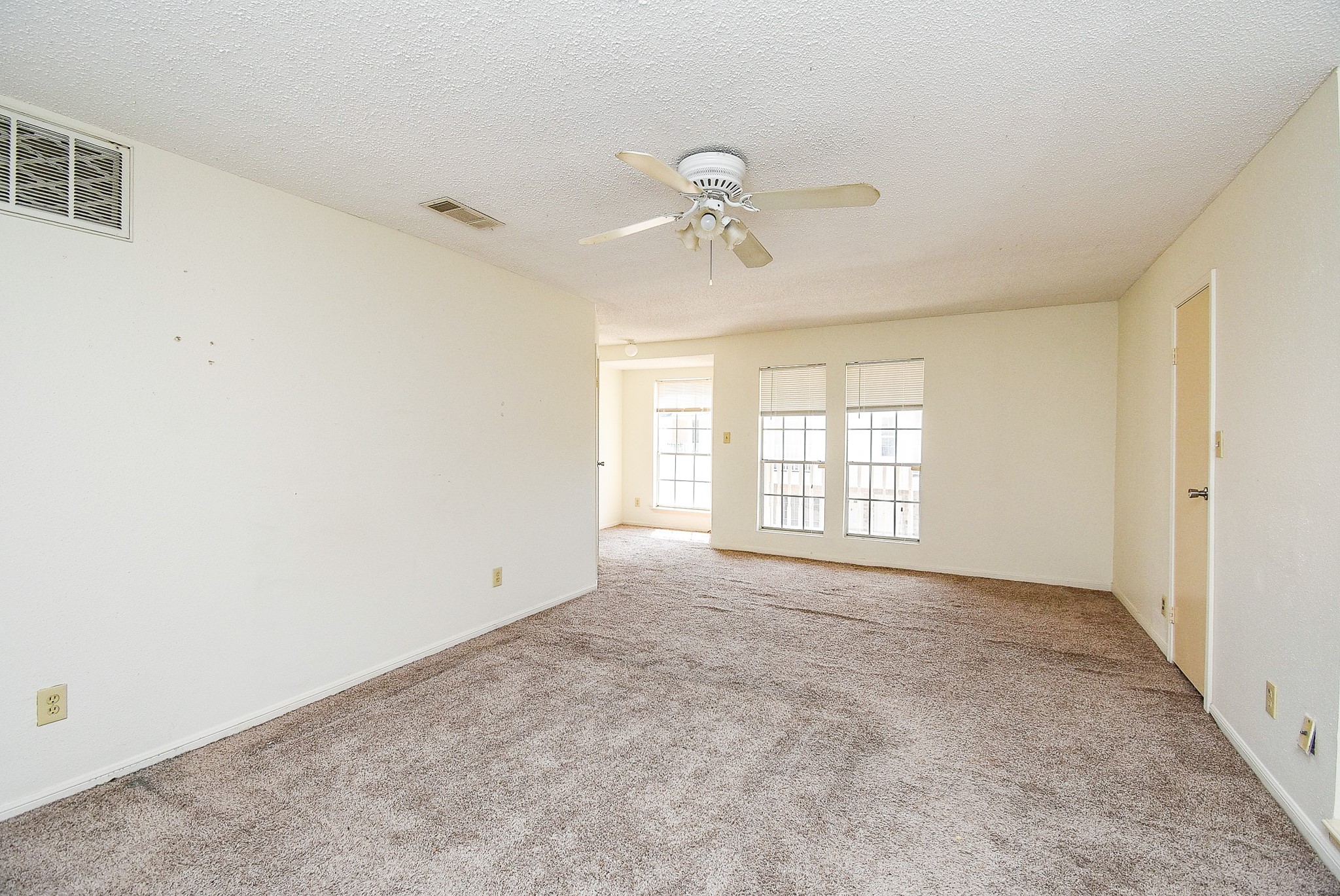 7575 Cambridge Street, Unit 1004 Houston, TX 77054 - Photo 15 of 32