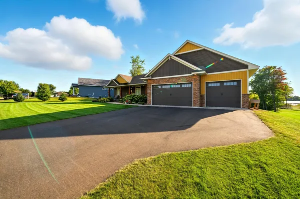 $625,000 | 563 Elins Lake Road, Cambridge, MN 55008