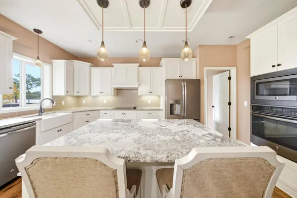$625,000 | 563 Elins Lake Road, Cambridge, MN 55008