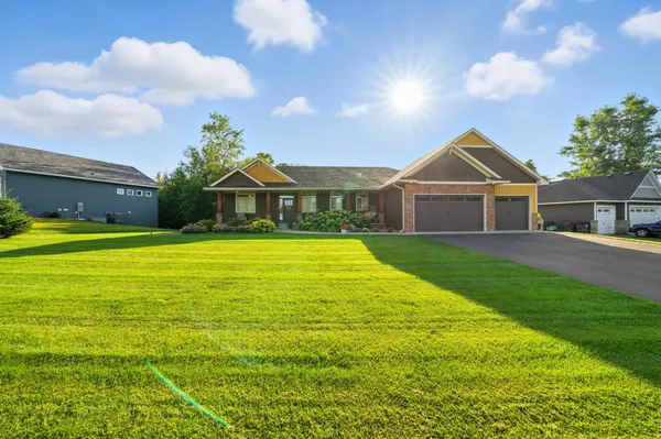 $625,000 | 563 Elins Lake Road, Cambridge, MN 55008