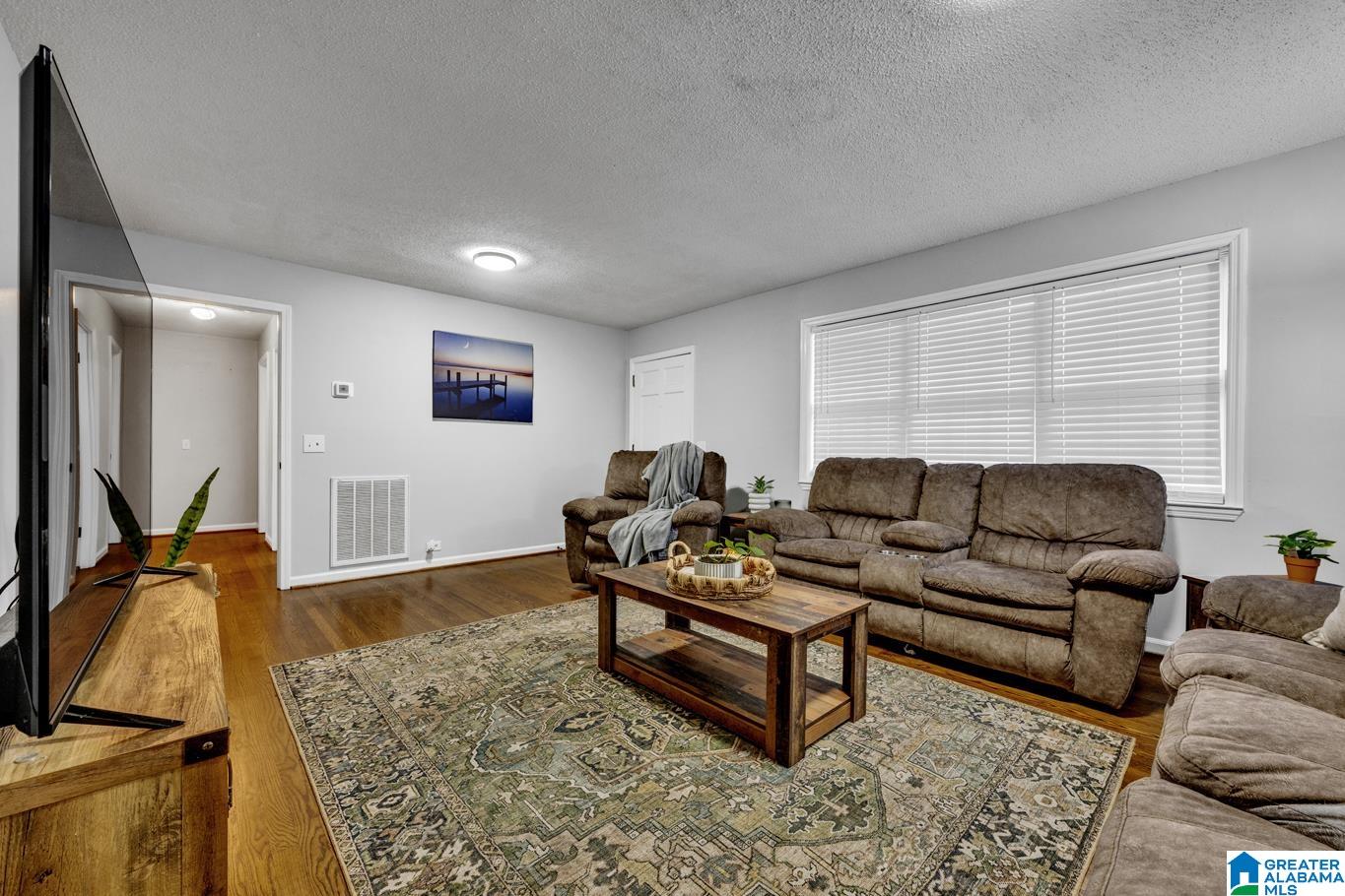 10 Pine Circle Oneonta, AL 35121 - Photo 3 of 23
