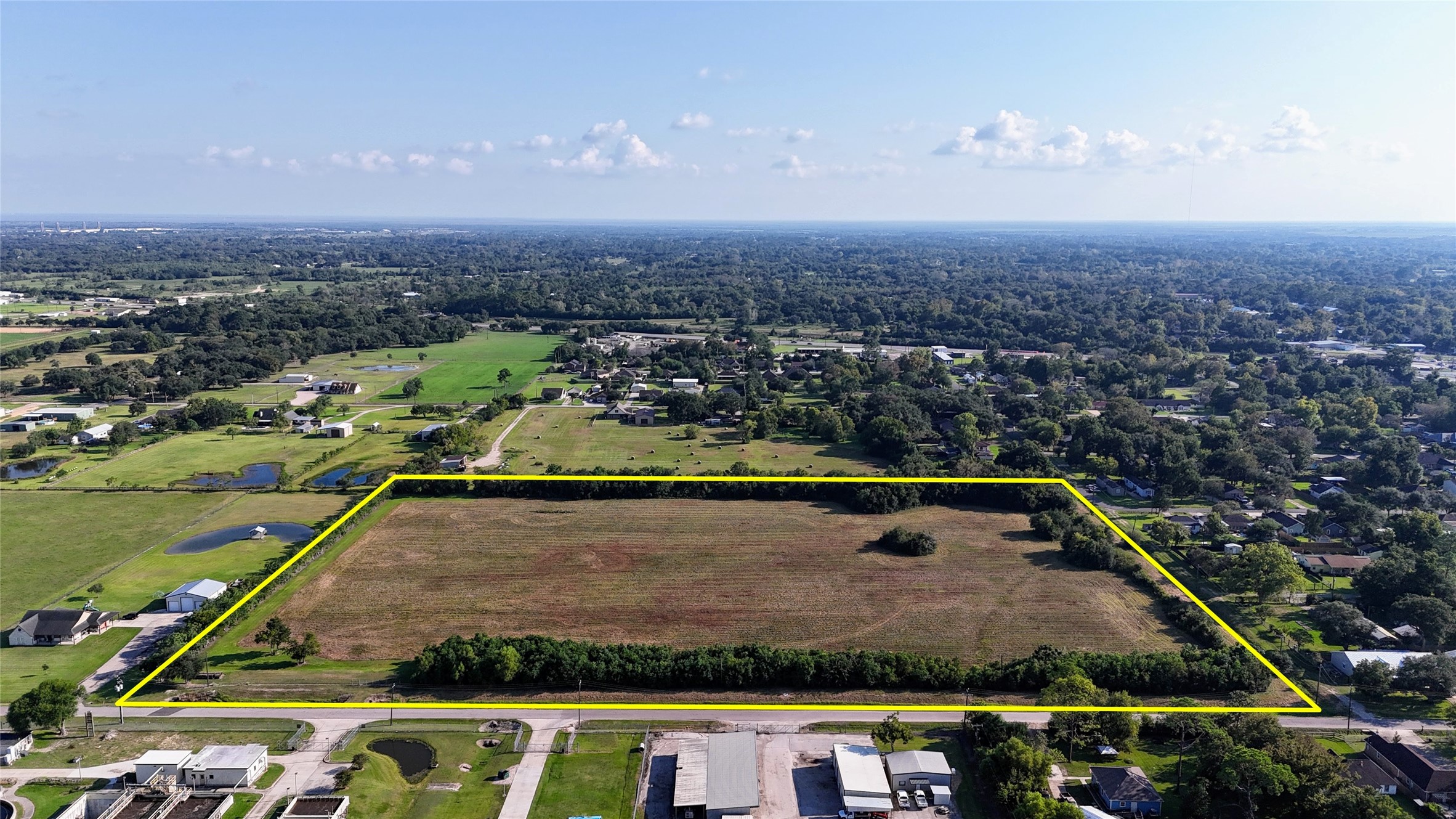 0 11th Santa Fe, TX 77510 - Photo 1 of 6 14.47 acres on 11th St.