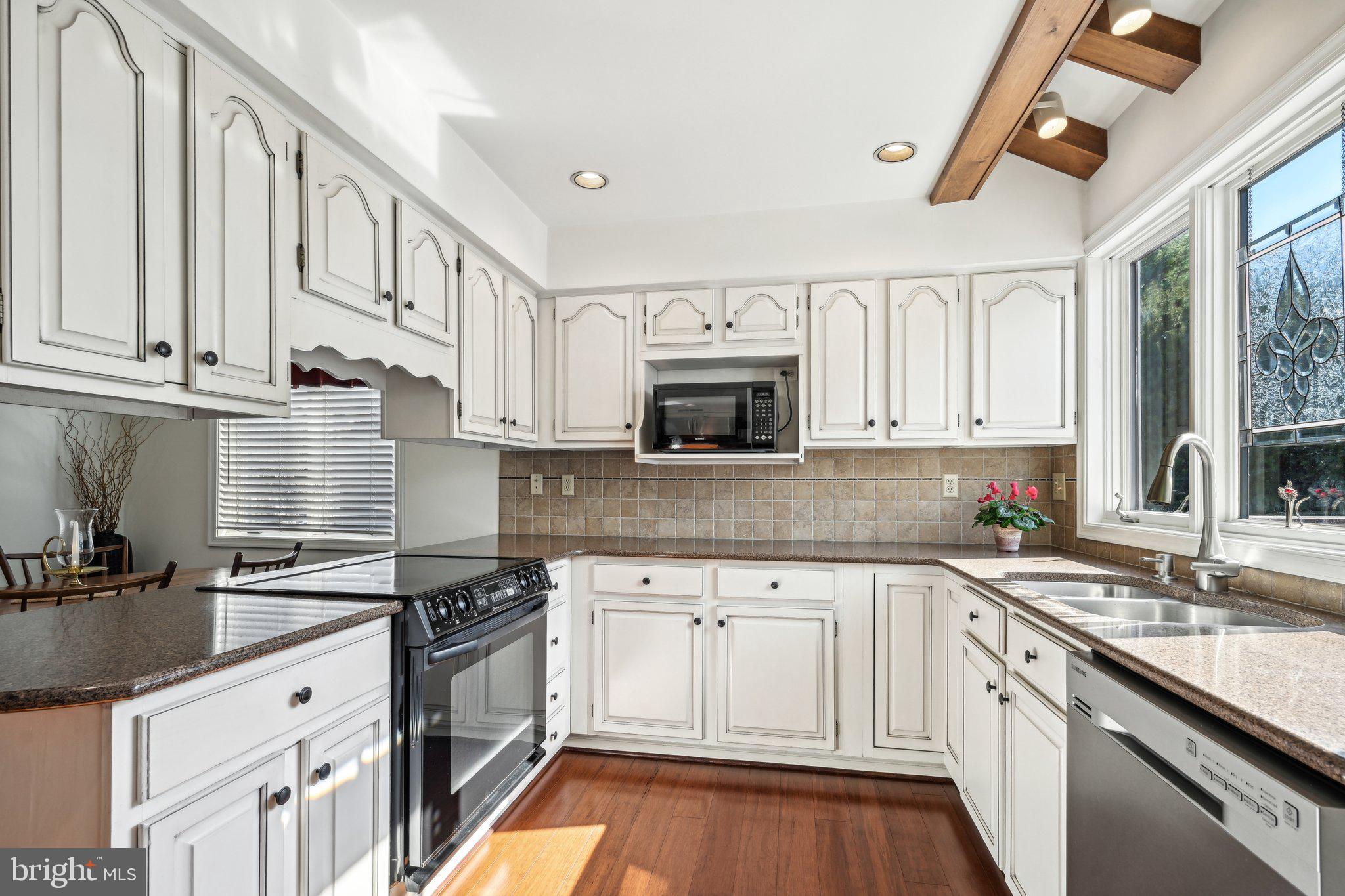 8 Kent Drive Hockessin, DE 19707 - Photo 13 of 62 Kitchen