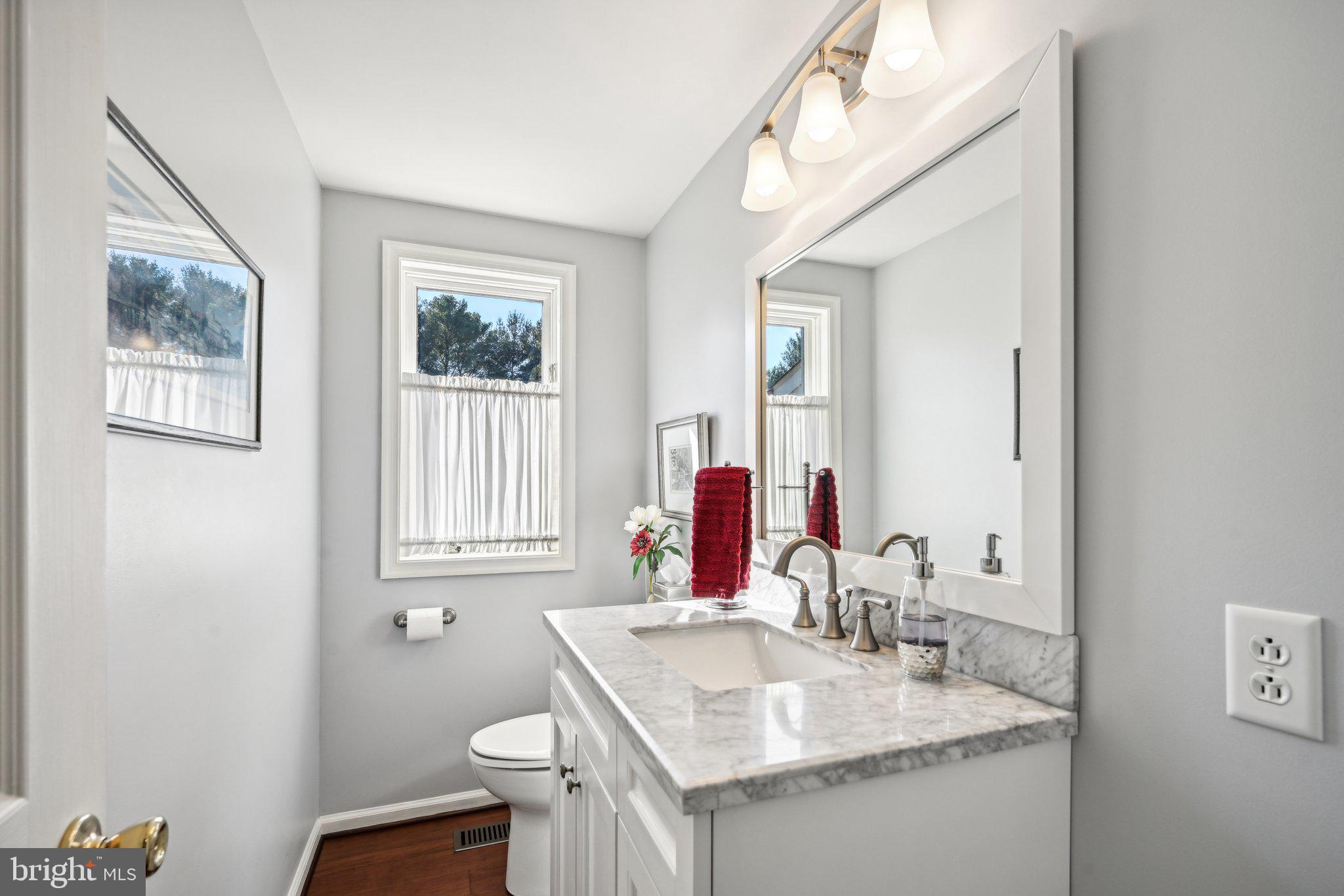 8 Kent Drive Hockessin, DE 19707 - Photo 27 of 62 Powder Room