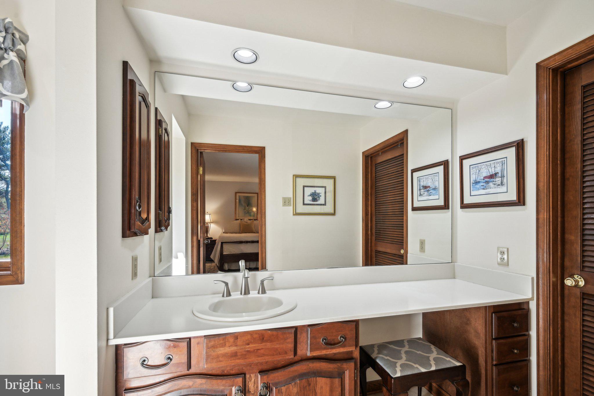 8 Kent Drive Hockessin, DE 19707 - Photo 34 of 62 Primary Bath