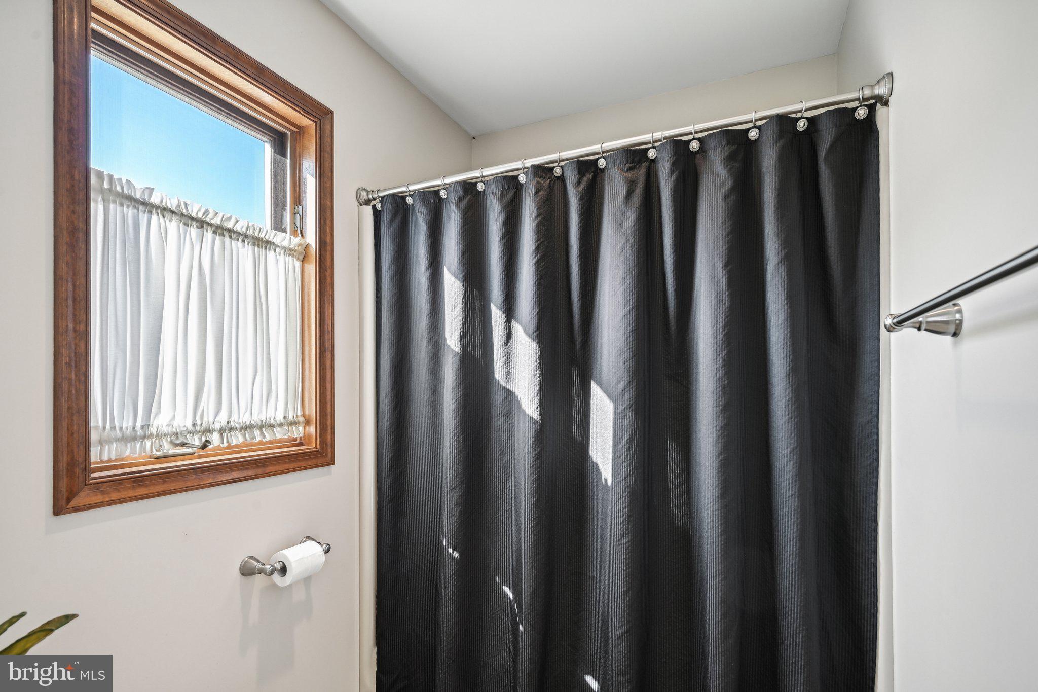 8 Kent Drive Hockessin, DE 19707 - Photo 46 of 62 Upper Level Bath