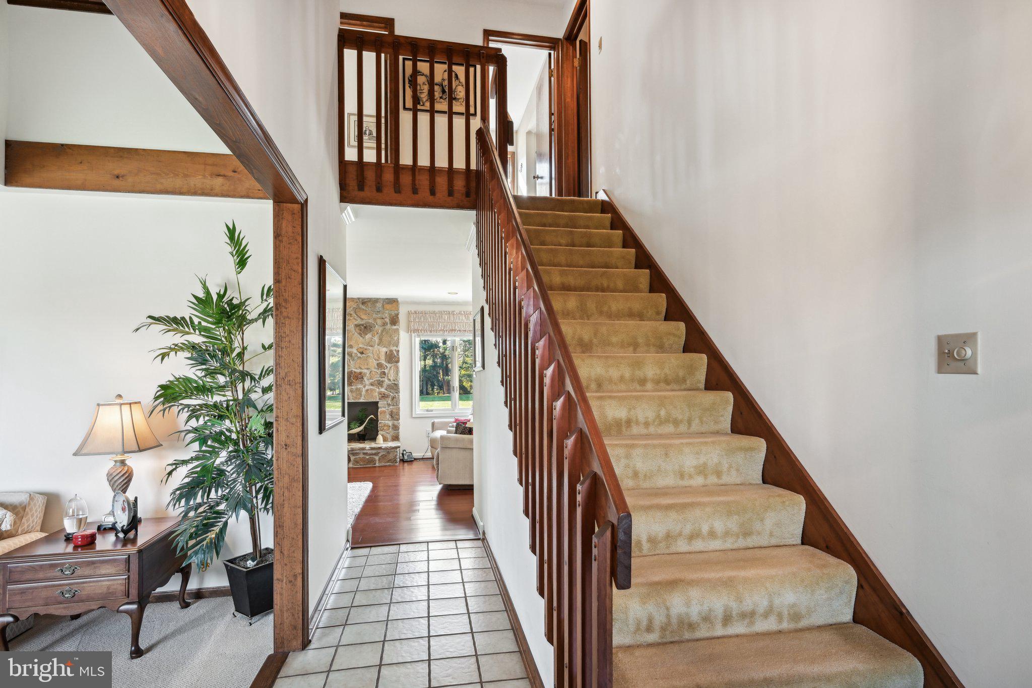 8 Kent Drive Hockessin, DE 19707 - Photo 5 of 62 Foyer