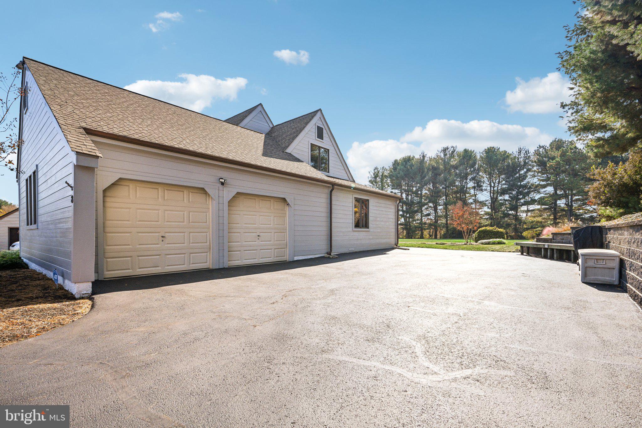 8 Kent Drive Hockessin, DE 19707 - Photo 52 of 62 Garage/Driveway