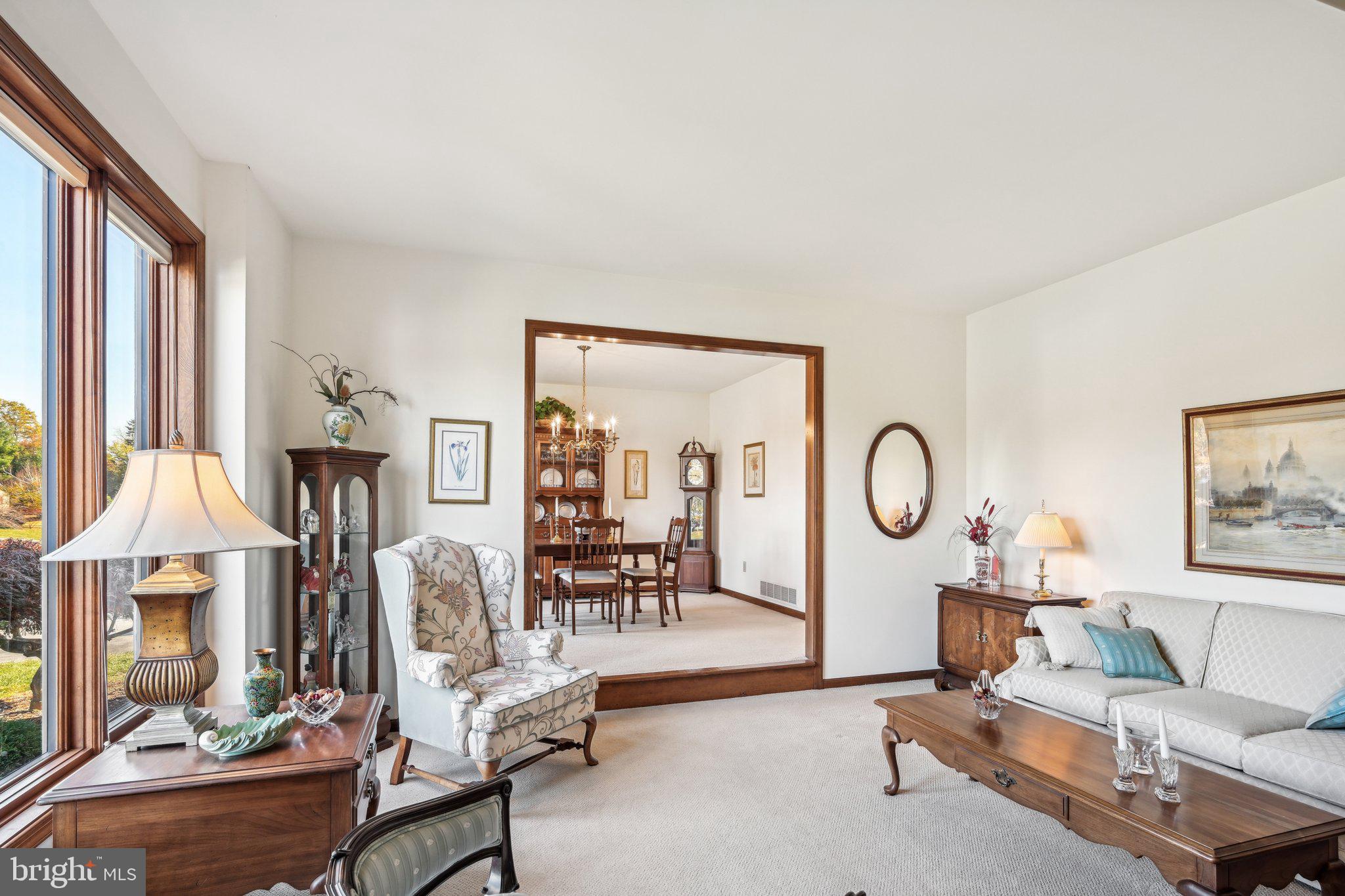 8 Kent Drive Hockessin, DE 19707 - Photo 7 of 62 Living Room