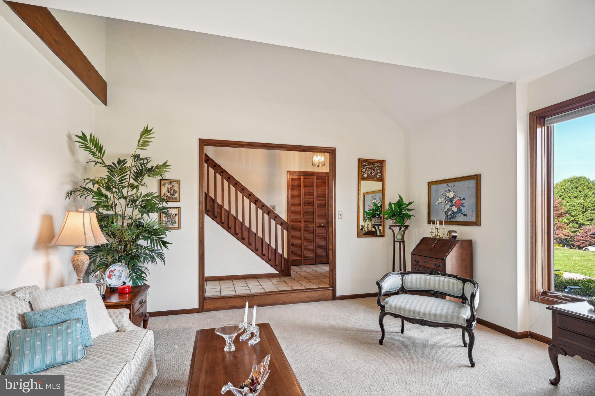 8 Kent Drive Hockessin, DE 19707 - Photo 8 of 62 Living Room