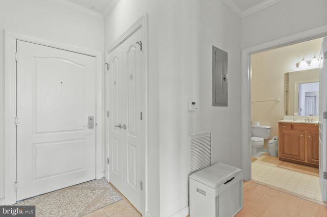 $333,000 | 400 Cameron Station Boulevard, Unit 328, Alexandria, VA 22304