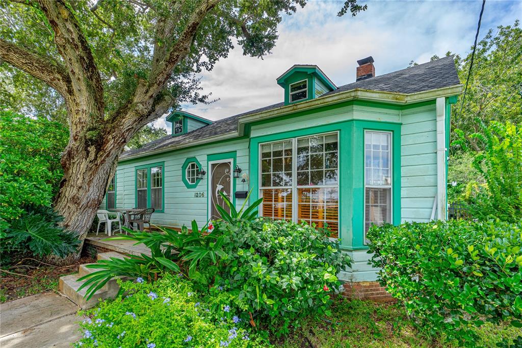 1206 South Riverside Drive New Smyrna Beach, FL 32168 - Photo 1 of 1
