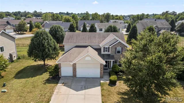 $450,000 | 1012 Crooked Stick Drive, Caseyville, IL 62232