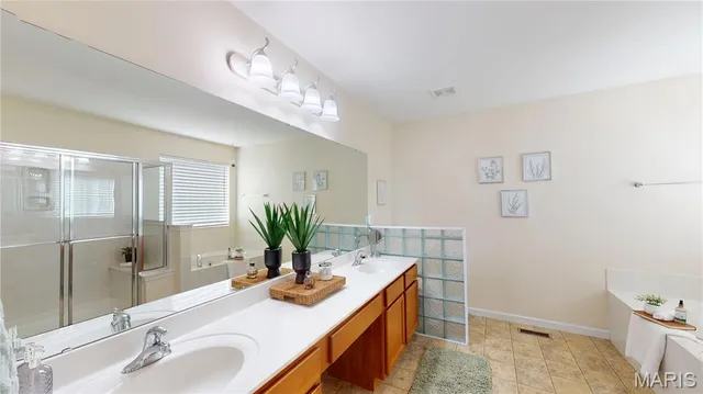 $450,000 | 1012 Crooked Stick Drive, Caseyville, IL 62232