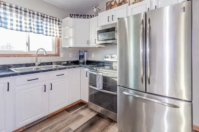 $429,900 | E6741 County Rd X, Weyauwega, WI 54983