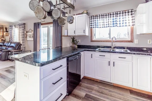 $429,900 | E6741 County Rd X, Weyauwega, WI 54983