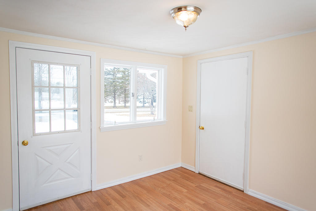 823 Old Rte One Waldoboro, ME 04572 - Photo 12 of 41 IMG_3822