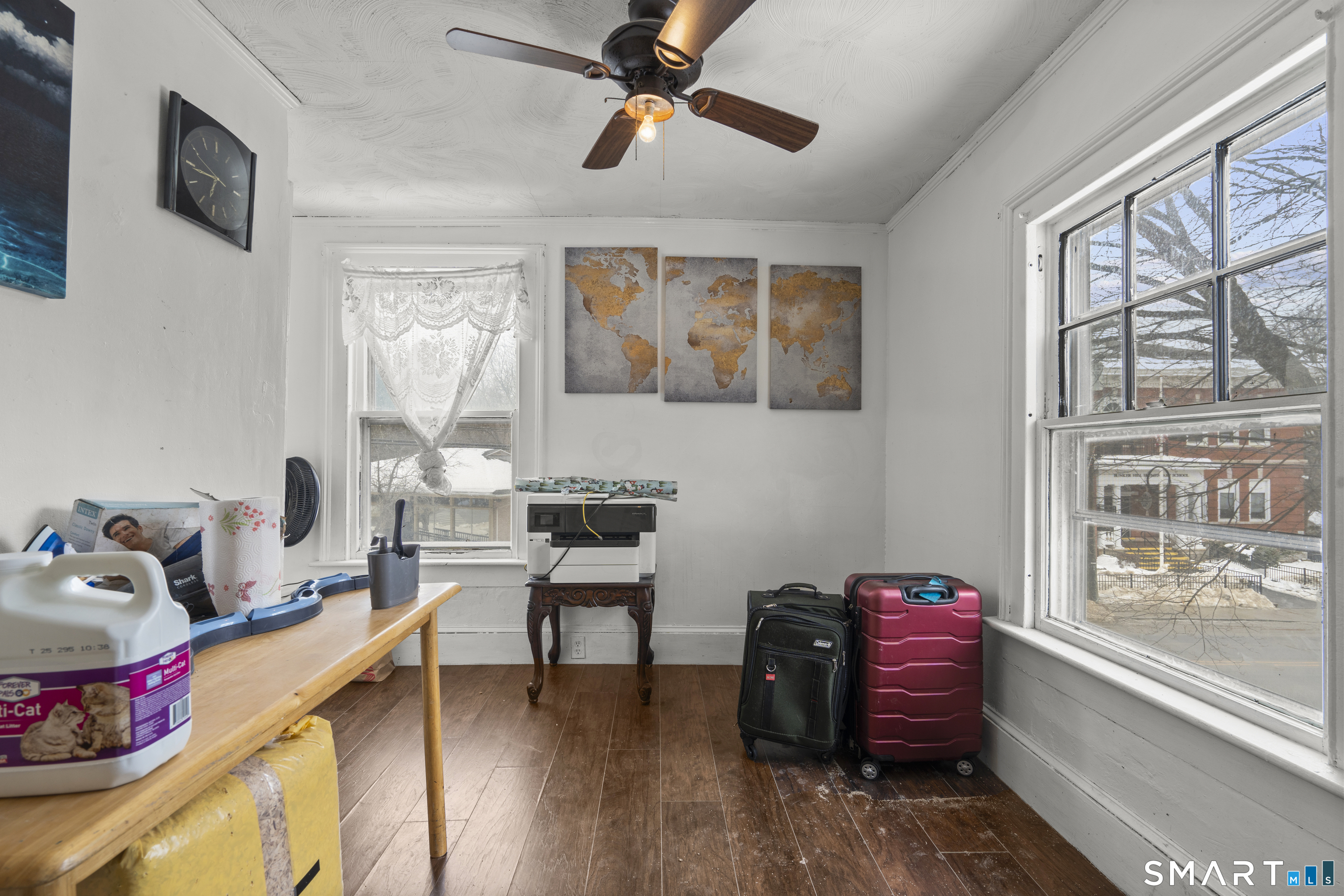 185 Bunker Hill Avenue Waterbury, CT 06708 - Photo 29 of 40 a living room with furniture and a window