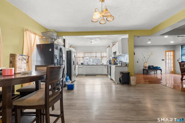 $250,000 | 185 Bunker Hill Avenue, Waterbury, CT 06708