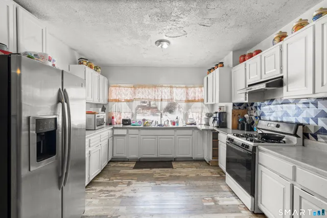 $250,000 | 185 Bunker Hill Avenue, Waterbury, CT 06708