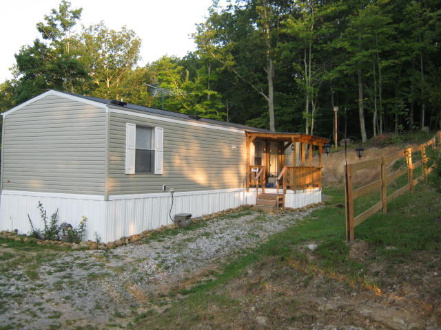 1438 Raccoon Loop Oneida, TN 37841 - Photo 2 of 35 IMG_0738